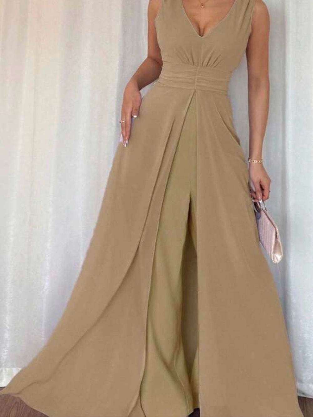 Elegant Sleeveless Wide-Leg Jumpsuit in Taupe - Picture 3 of 4